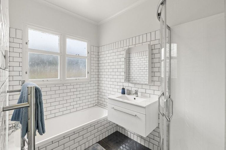 Photo of property in 33 Burns Street, Tawhero, Whanganui, 4501