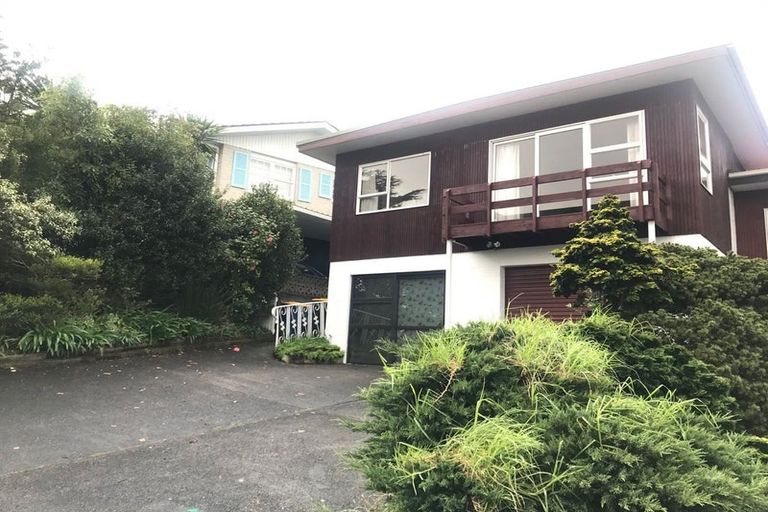 Photo of property in 1/3 Colin Wild Place, Glenfield, Auckland, 0629