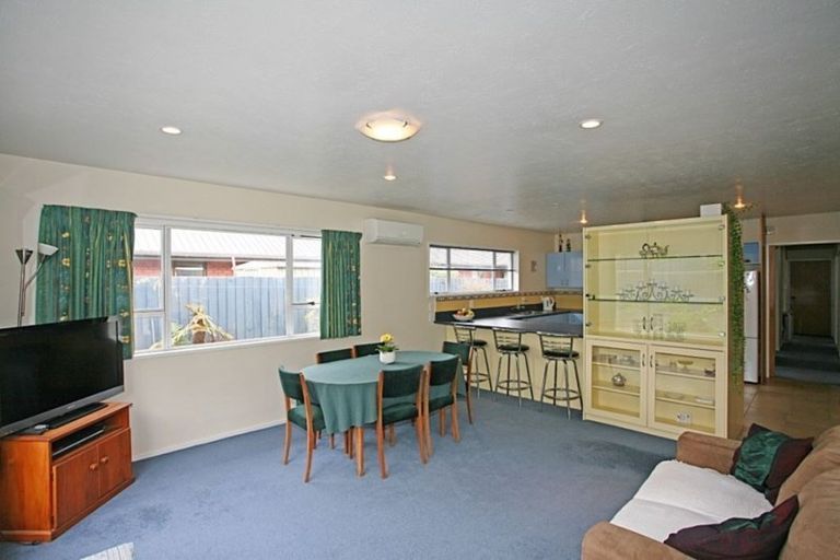 Photo of property in 5 Cherrywood Place, Redwood, Christchurch, 8051