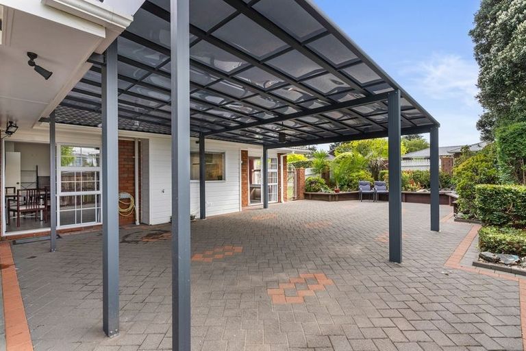 Photo of property in 2 Mirabell Place, Golflands, Auckland, 2013