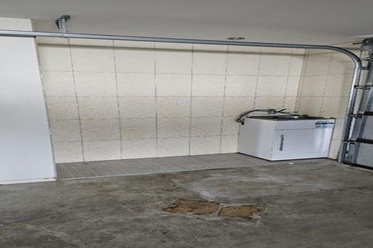 Photo of property in 10 Vino Cina Heights, Ranui, Auckland, 0612