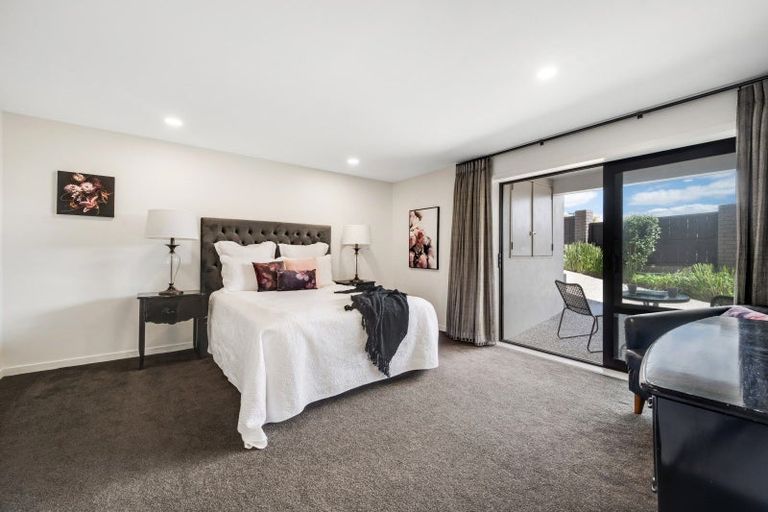 Photo of property in 1/285 Bleakhouse Road, Mellons Bay, Auckland, 2014