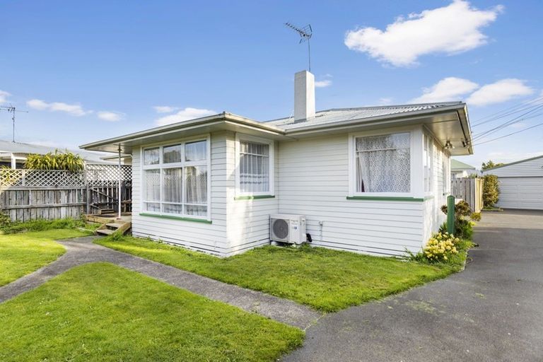 Photo of property in 38 Carrington Avenue, Hillcrest, Hamilton, 3216