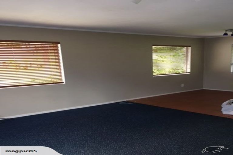 Photo of property in 10 Dakota Avenue, Beach Haven, Auckland, 0626