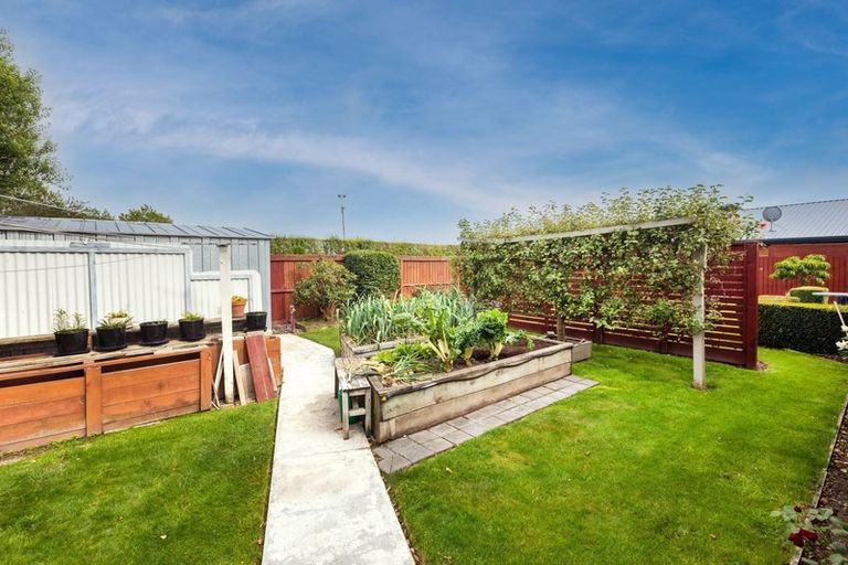 Photo of property in 12 Country Lane, Rangiora, 7400