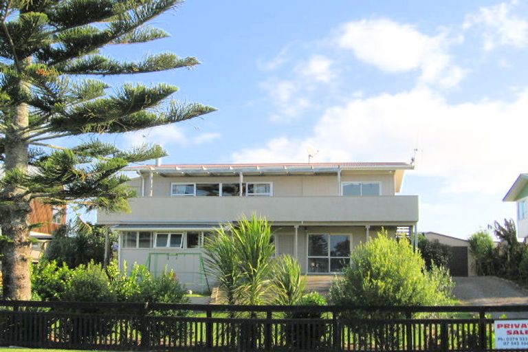 Photo of property in 1312 Papamoa Beach Road, Papamoa Beach, Papamoa, 3118