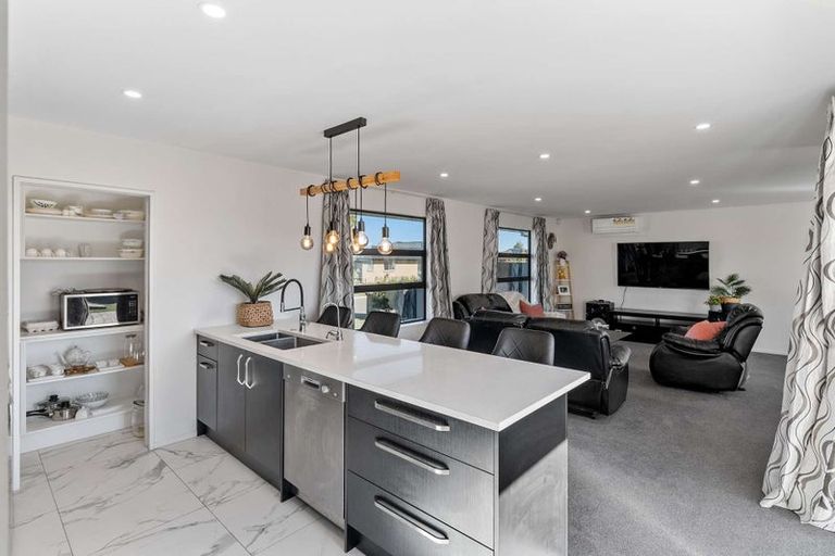 Photo of property in 14 Lewis Crescent, Rolleston, 7614