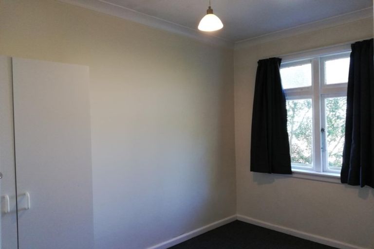 Photo of property in 26 Lerwick Terrace, Melrose, Wellington, 6023