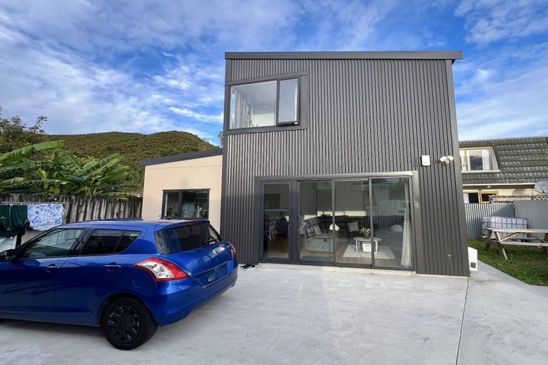 Photo of property in 392a Cambridge Terrace, Naenae, Lower Hutt, 5011