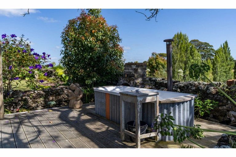 Photo of property in 70 Edmonds Road, Kerikeri, 0293