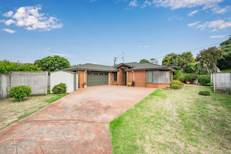 Photo of property in 18 Lorna Irene Drive, Raumati South, Paraparaumu, 5032