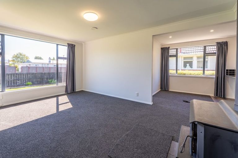 Photo of property in 1 Holmes Street, Waimate, 7924