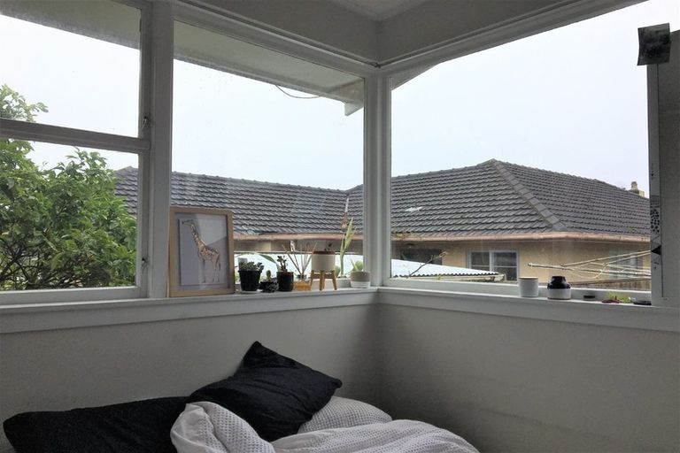 Photo of property in 4 Duke Place, New Plymouth, 4310