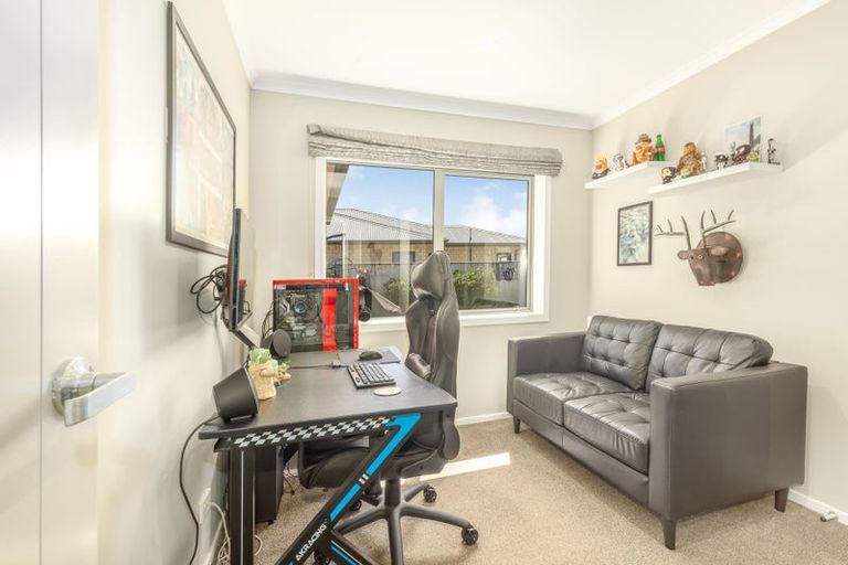 Photo of property in 5 Pearson Place, Paraparaumu, 5032