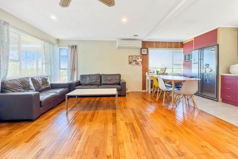Photo of property in 62 Widmore Drive, Massey, Auckland, 0614