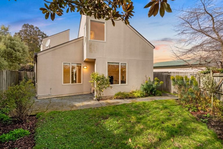 Photo of property in 2/173 Idris Road, Strowan, Christchurch, 8052