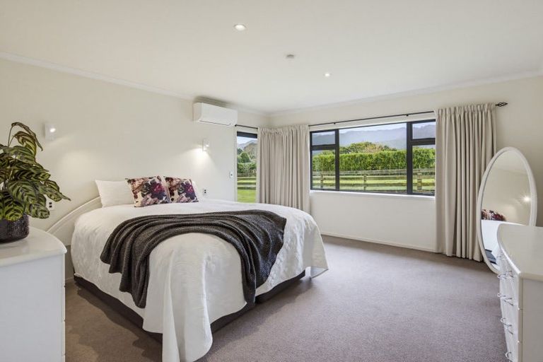 Photo of property in 53 Pohutukawa Drive, Levin, 5571