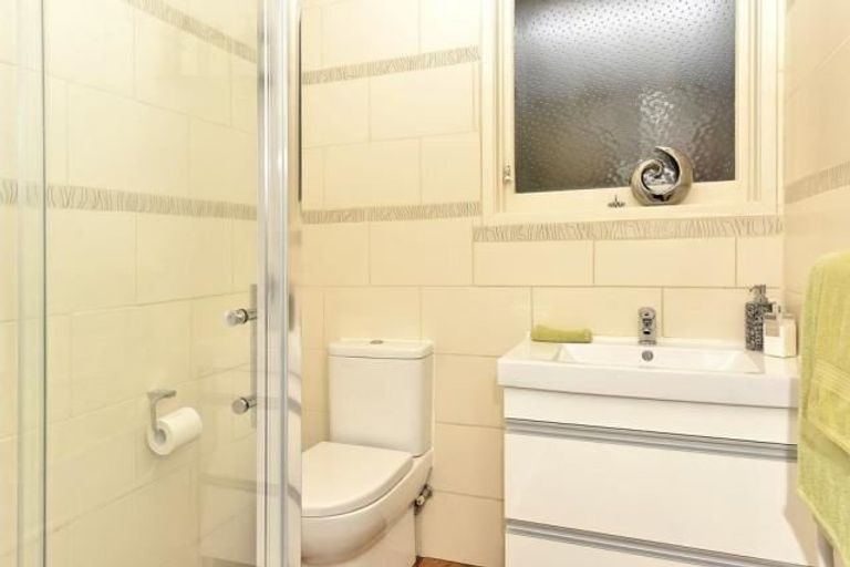 Photo of property in 31 Patts Avenue, Glendene, Auckland, 0602