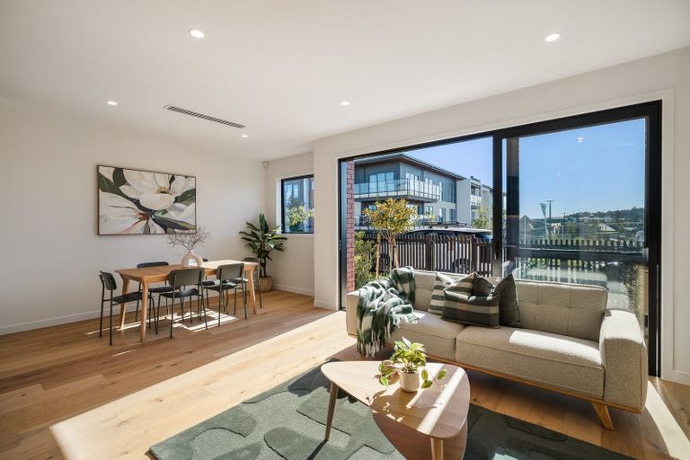 Photo of property in 113 Tahingamanu Road, Hobsonville, Auckland, 0616