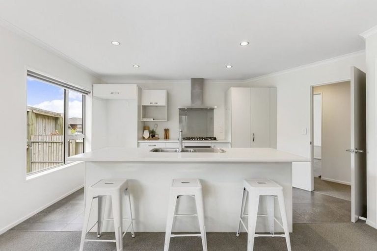 Photo of property in 36 Mauldeth Terrace, Churton Park, Wellington, 6037