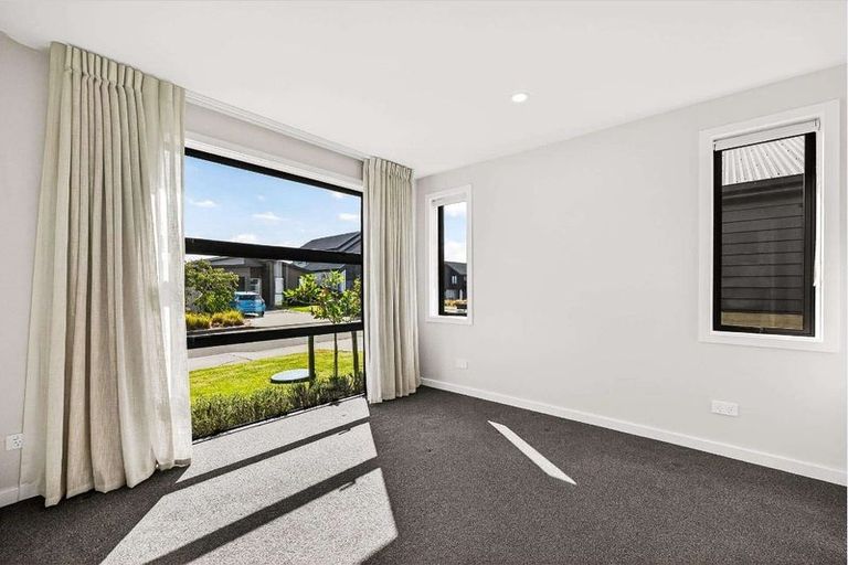 Photo of property in 54 Paparahi Place, Wainui, Silverdale, 0992