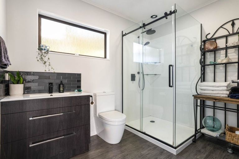 Photo of property in 125 Park Avenue, Whangamata, 3620