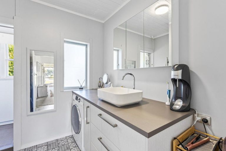 Photo of property in 167 Cornfoot Street, Castlecliff, Whanganui, 4501