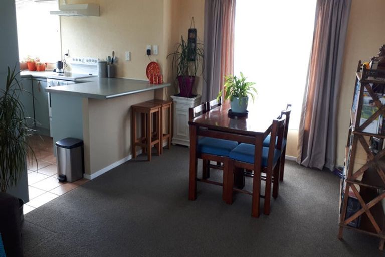 Photo of property in 95 Rototuna Road, Rototuna, Hamilton, 3210