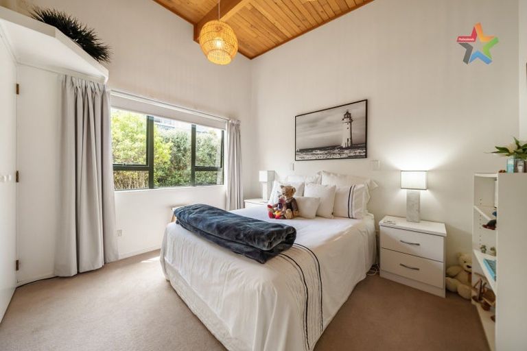 Photo of property in 14a Pekanga Road, Normandale, Lower Hutt, 5010