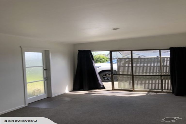 Photo of property in 50a Megan Avenue, Pakuranga Heights, Auckland, 2010