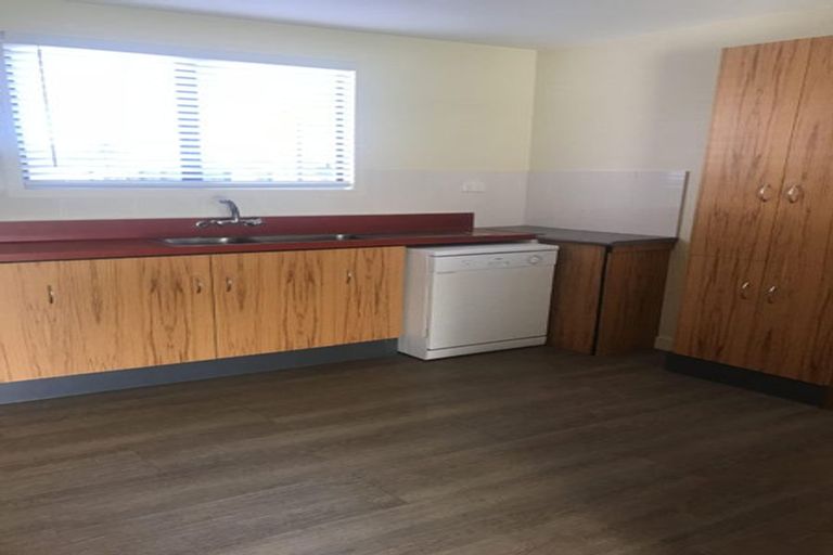 Photo of property in 20 Barnes Road, Redwood, Christchurch, 8051