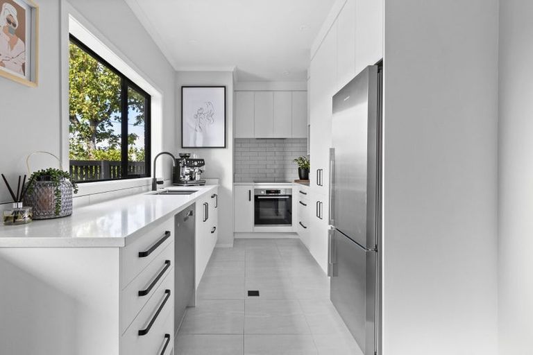 Photo of property in 2a Carey Street, Maeroa, Hamilton, 3200