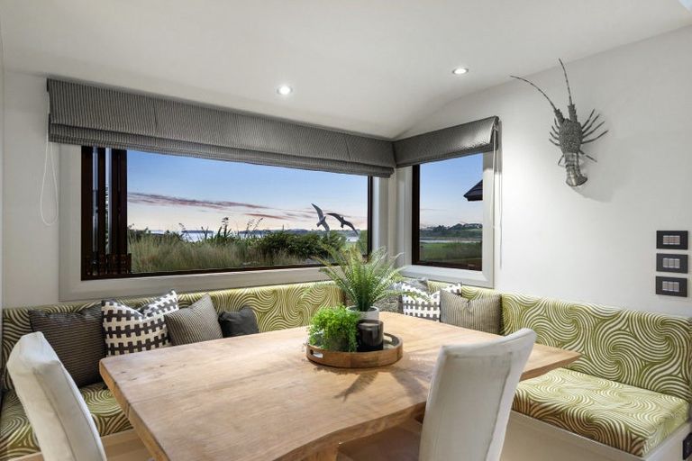 Photo of property in 255 Clifton Road, Whitford, Howick, 2571