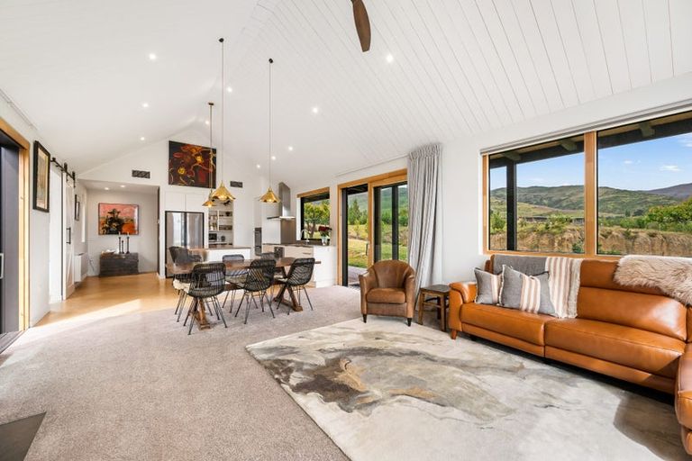 Photo of property in 112 Hall Road, Bannockburn, Cromwell, 9384