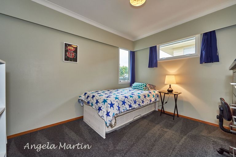 Photo of property in 19 Newcastle Street, Hokowhitu, Palmerston North, 4410