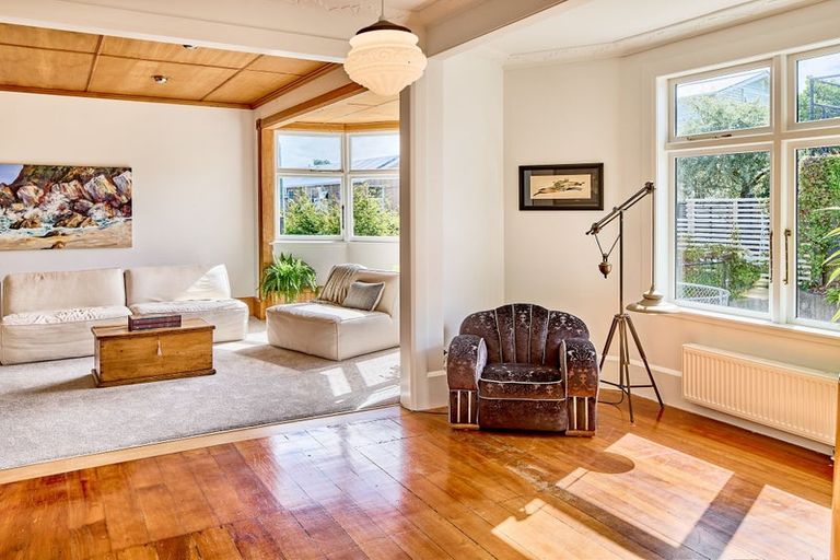 Photo of property in 7 Lochiel Road, Khandallah, Wellington, 6035