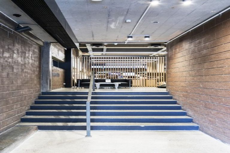 Photo of property in 33 Sale Street, Cockle Bay, Auckland, 2014