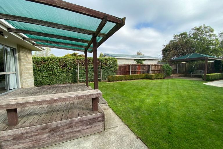 Photo of property in 15 Oldwood Street, Bishopdale, Christchurch, 8053