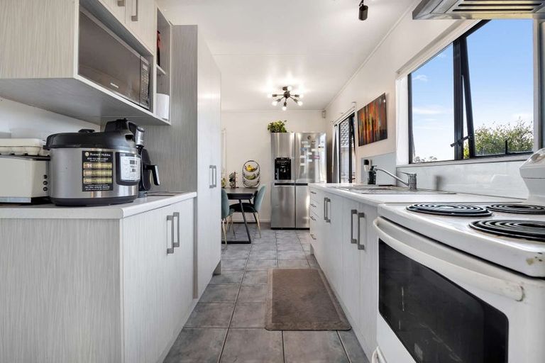 Photo of property in 12 Kentucky Crescent, Nawton, Hamilton, 3200