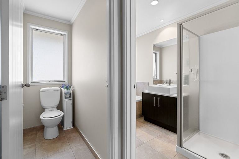 Photo of property in 96 Farringdon Avenue, Rototuna North, Hamilton, 3210