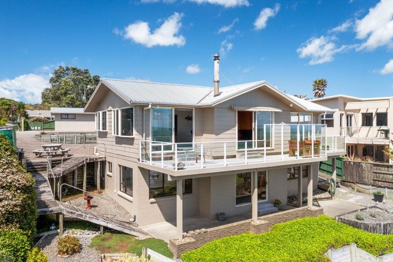 Photo of property in 24 Motukari Place, Onaero, Urenui, 4383