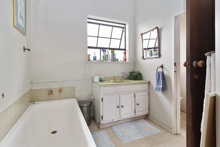 Photo of property in 1 Harris Street, Huntly, 3700