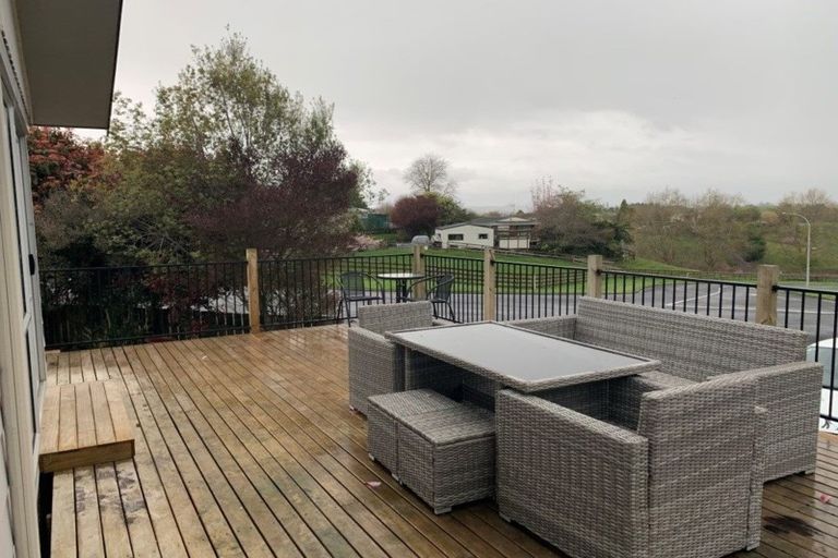 Photo of property in 1 Oxford Street, Tirau, 3410