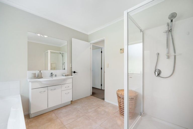 Photo of property in 91 Whaka Street, Maungaturoto, 0520