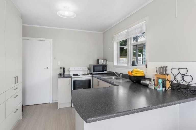 Photo of property in 1/238 Sunset Road, Windsor Park, Auckland, 0632