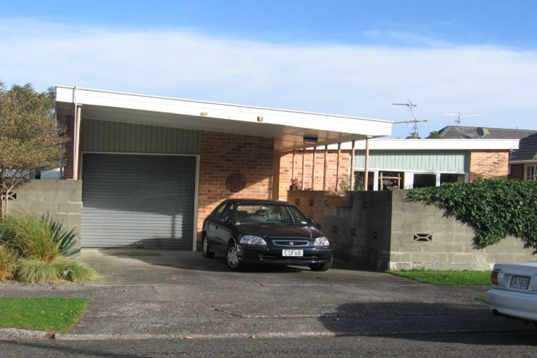 Photo of property in 10 Parnell Street, Fairfield, Lower Hutt, 5011