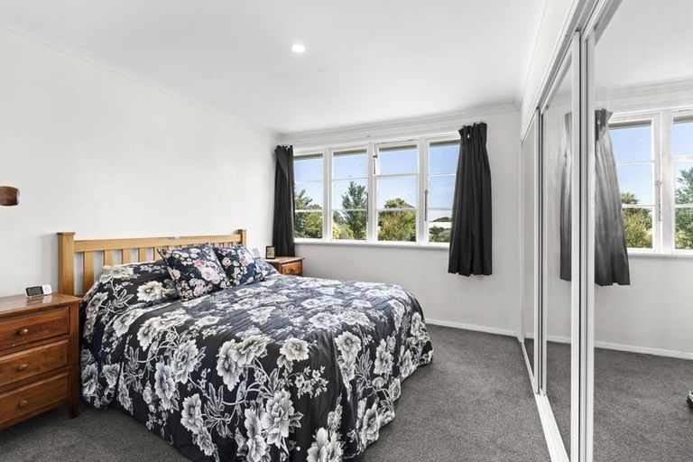 Photo of property in 43 Woodleigh Street, Frankleigh Park, New Plymouth, 4310