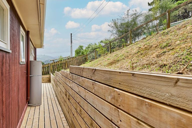 Photo of property in 4 Thomson Grove, Stokes Valley, Lower Hutt, 5019