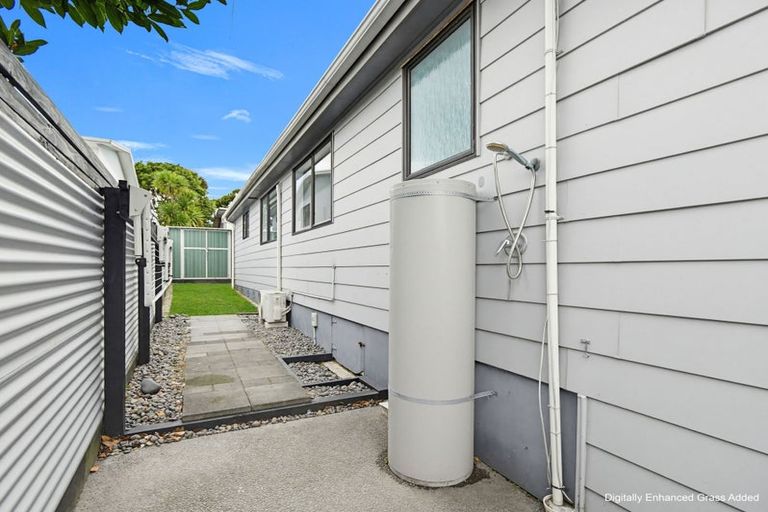 Photo of property in 81 Simpson Road, Papamoa Beach, Papamoa, 3118