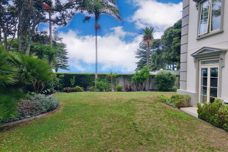 Photo of property in The Georgian, 2/8 Sidmouth Street, Mairangi Bay, Auckland, 0630